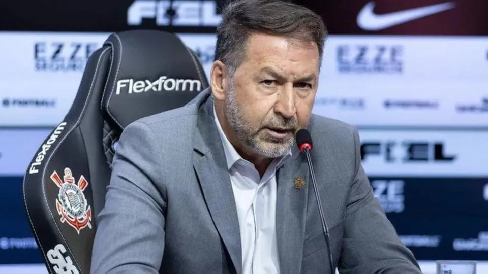 Sócios vão votar impeachment de presidente do Corinthians em agosto